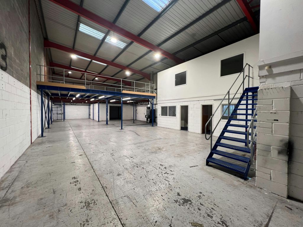 Property photo 2 of 2 Internal.Jpg