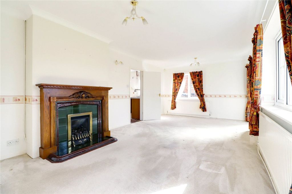 Property photo 2 of 14