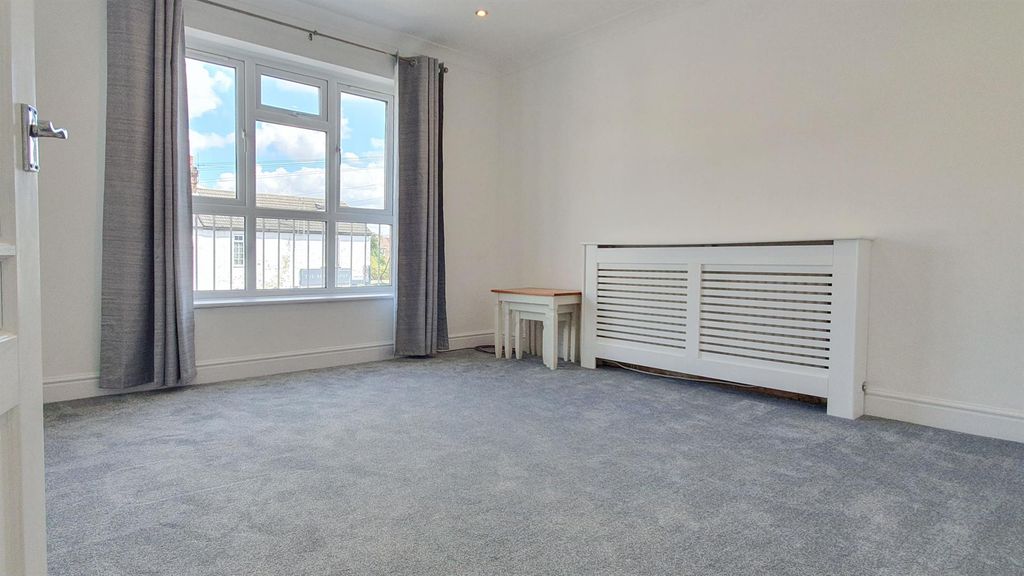 Property photo 2 of 6 Lounge 1.Jpg