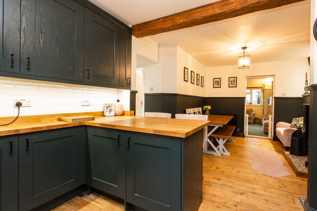 Property photo 3 of 15 Picture 3