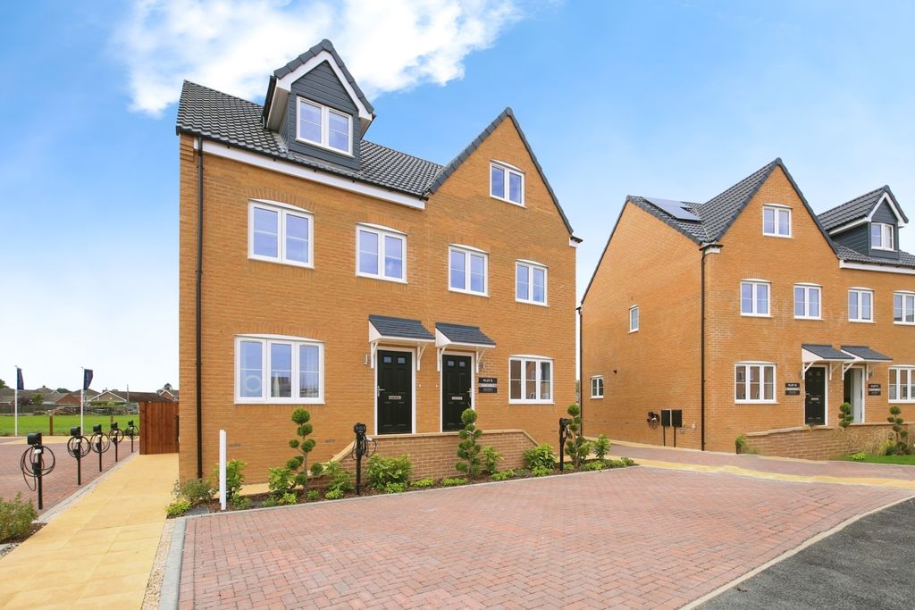 Property photo 1 of 7 c9c42F2F-3B66-Ef11-Bfe2-6045Bdd00Faf