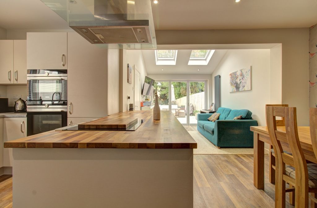 Property photo 3 of 17 Kitchen - Rounds Hill - Matt Clinton Ewemove Keni