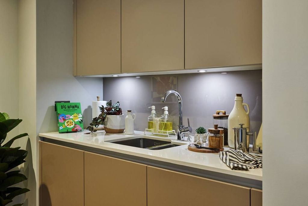 Property photo 1 of 19