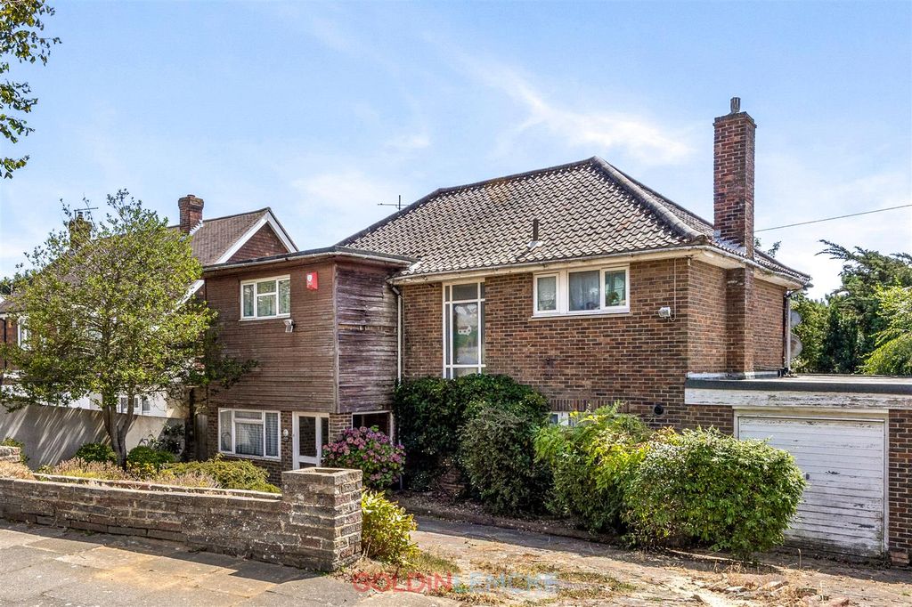 Property photo 1 of 13 Exterior