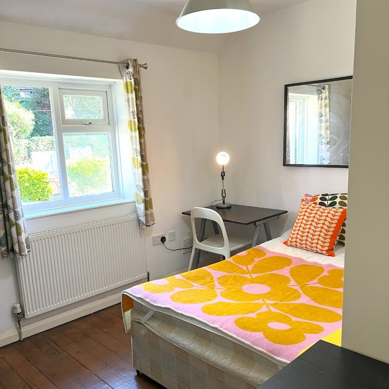 Additional image 4 of 5 bed semi-detached house to rentColbourne Avenue, Brighton BN2