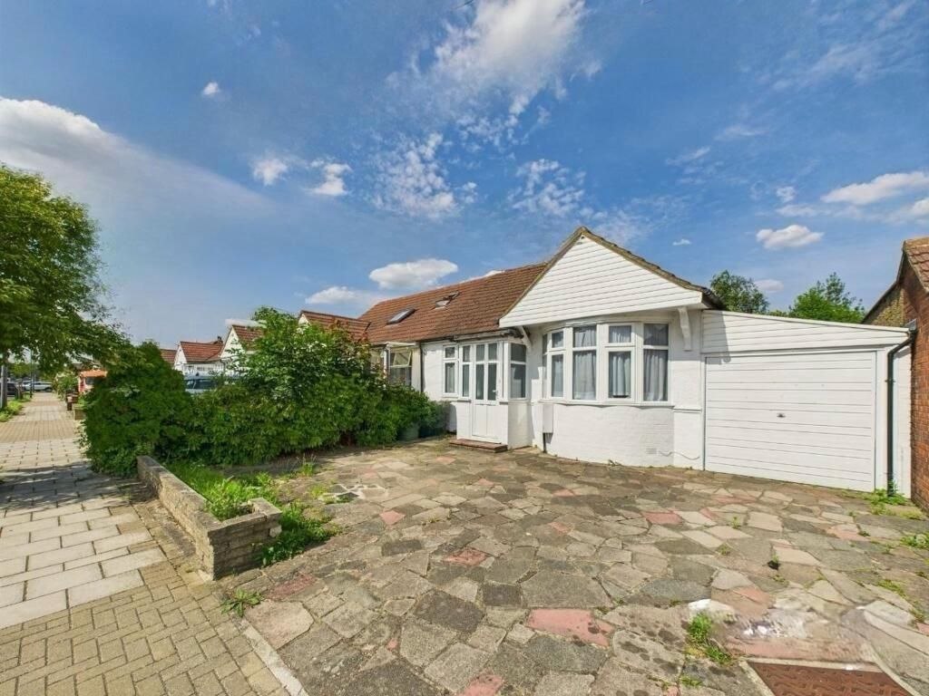Property photo 1 of 8 Davidson Frost-Wellings, Dfw Uppingham Avenue, Ext