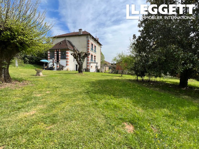 Property photo 2 of 10