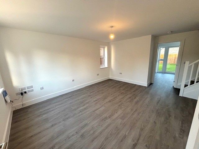 Property photo 2 of 10 Living Room