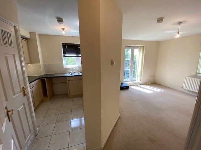 Property photo 2 of 11 Lounge/Kitchen