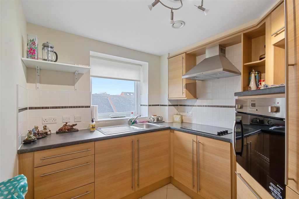 Property photo 3 of 16 05-E6423Adc-7F35-4F98-B5d7-B41d99226758Img_0105.Jp