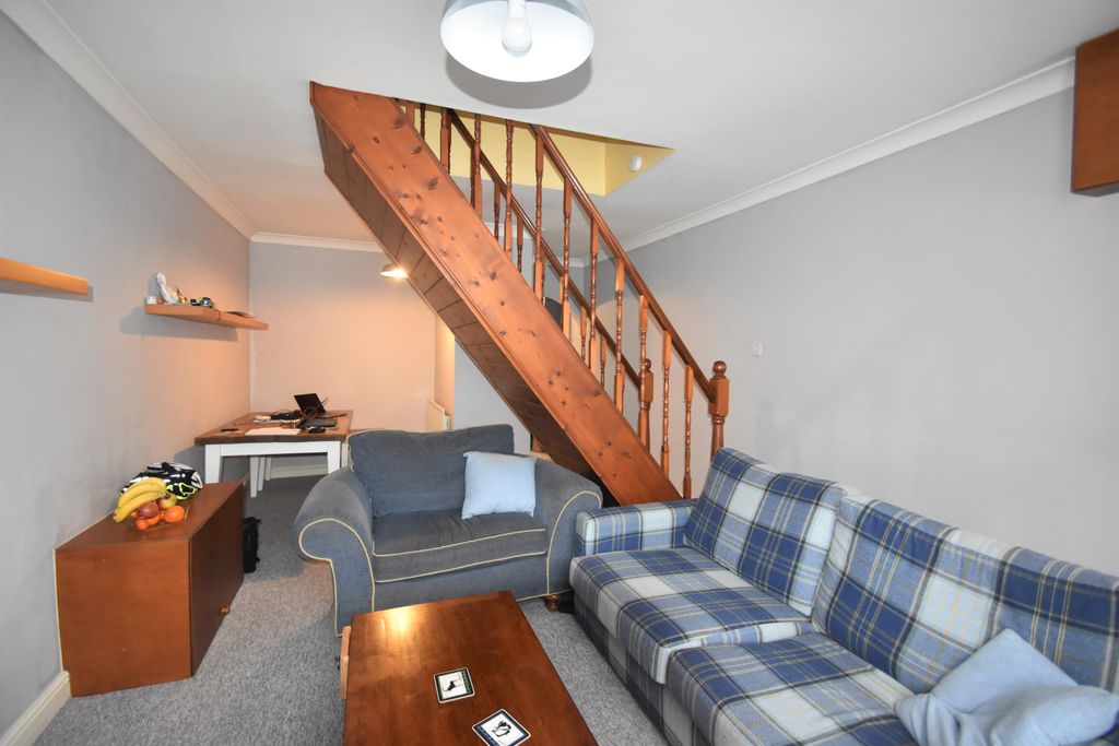 Property photo 2 of 10 Photo 01