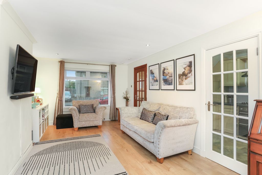 Property photo 2 of 16 Property Image 2