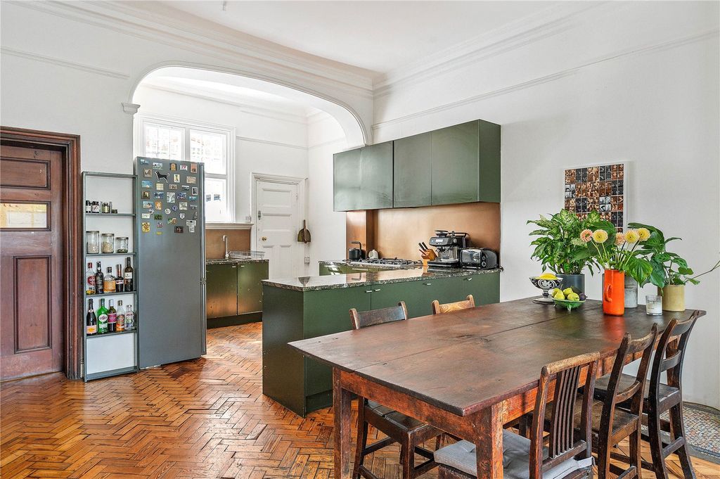 Property photo 2 of 32 Picture No. 40