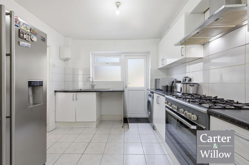 Property photo 3 of 16