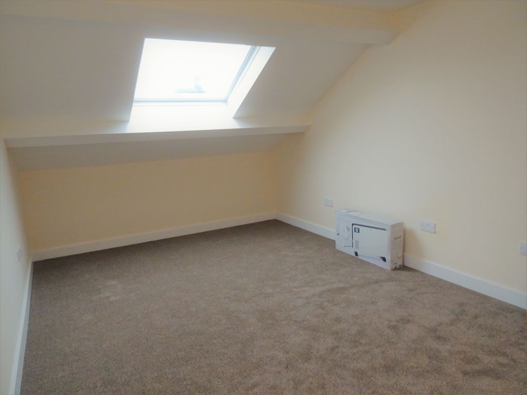 Property photo 2 of 10 Lounge