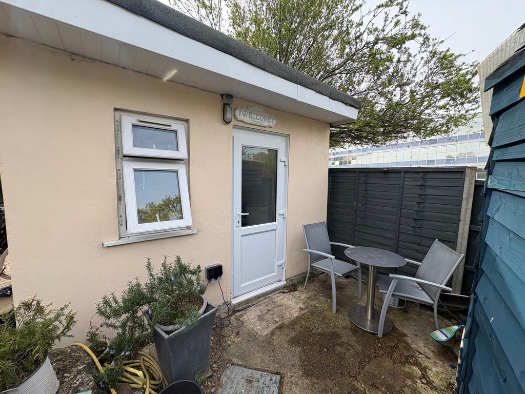 Property photo 1 of 8 Image