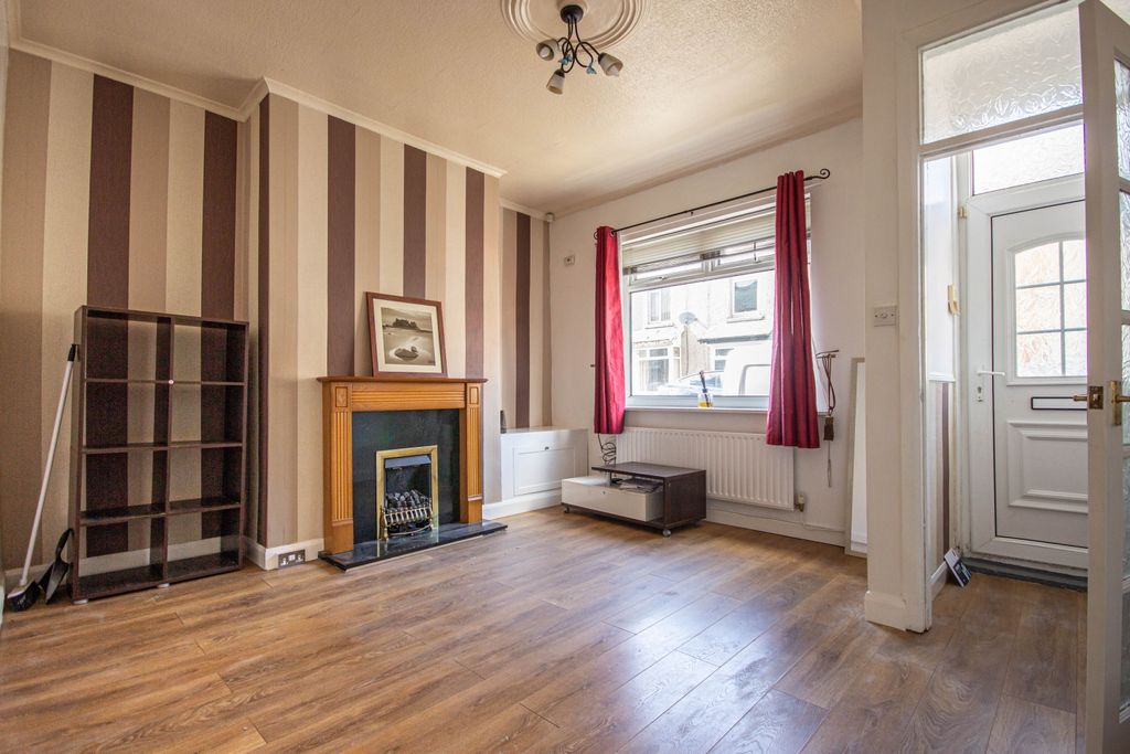Property photo 1 of 9 1