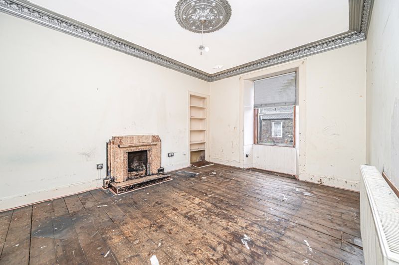 Property photo 2 of 24 Lounge