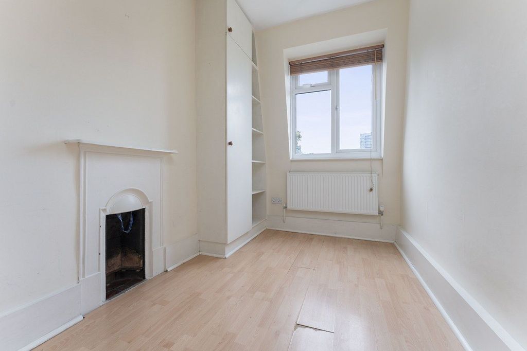 Property photo 3 of 8