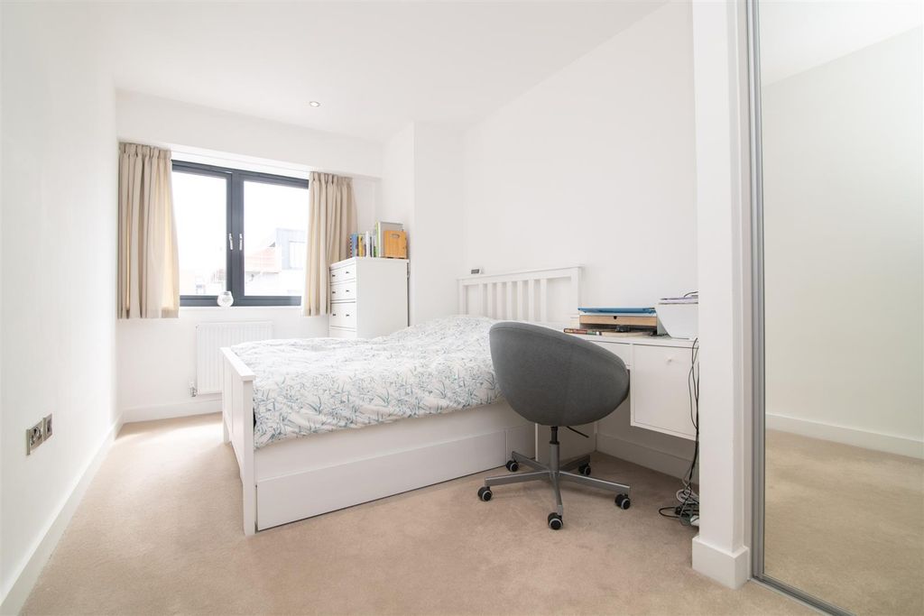 Property photo 3 of 12 Apt169,548Streetsbrook-2.Jpg