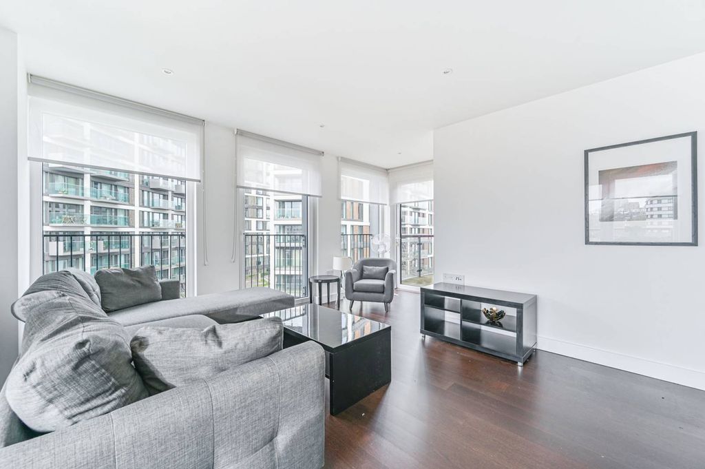 Property photo 3 of 13