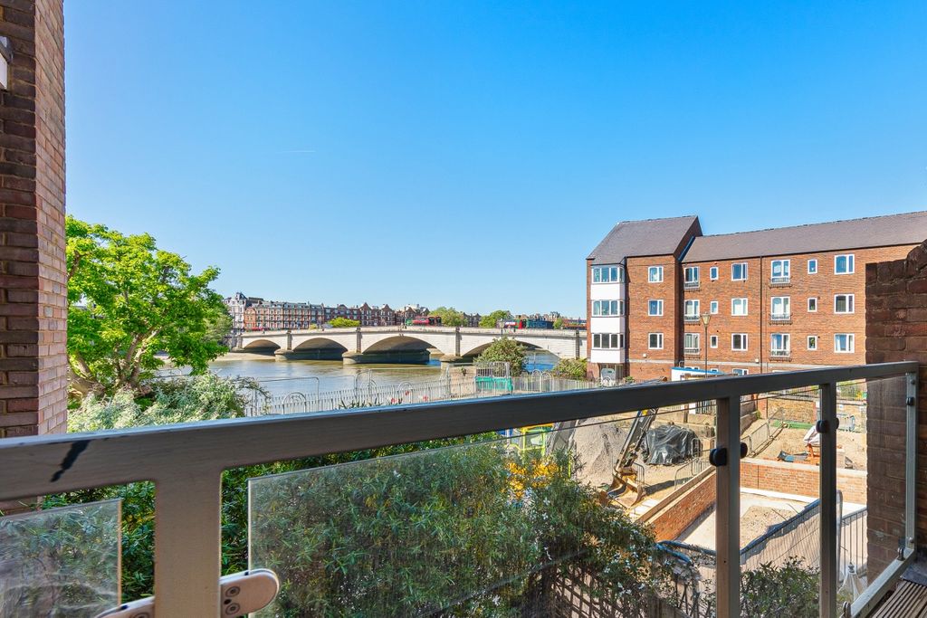Property photo 1 of 12 094A6390