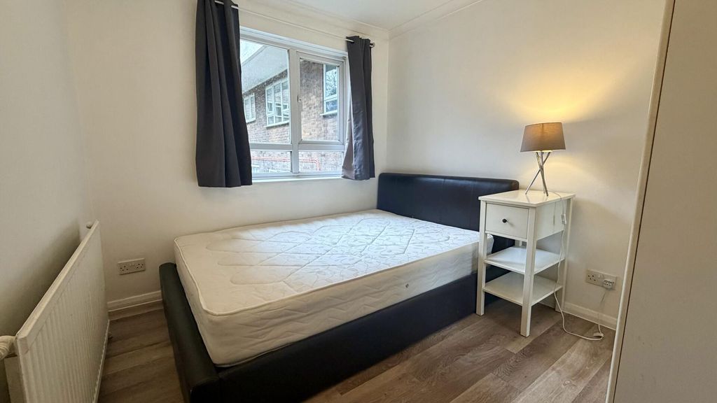 Property photo 2 of 11 Bedroom