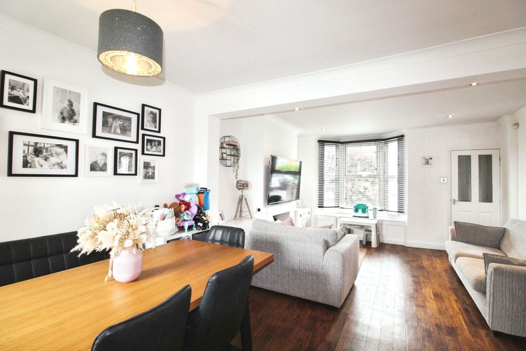 Property photo 1 of 21 Pbox-Img.Jpg