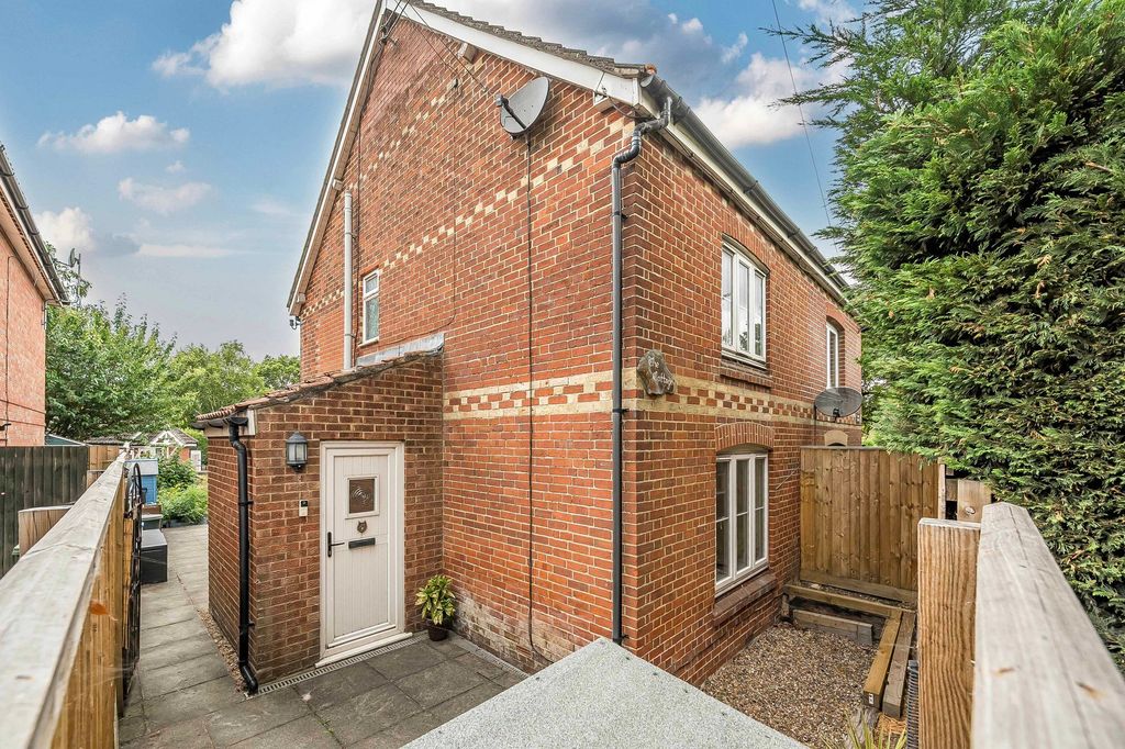 Property photo 1 of 19