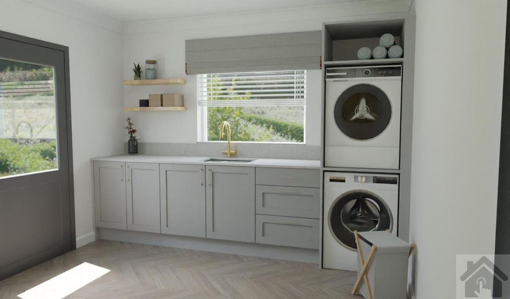Property photo 3 of 13 V1