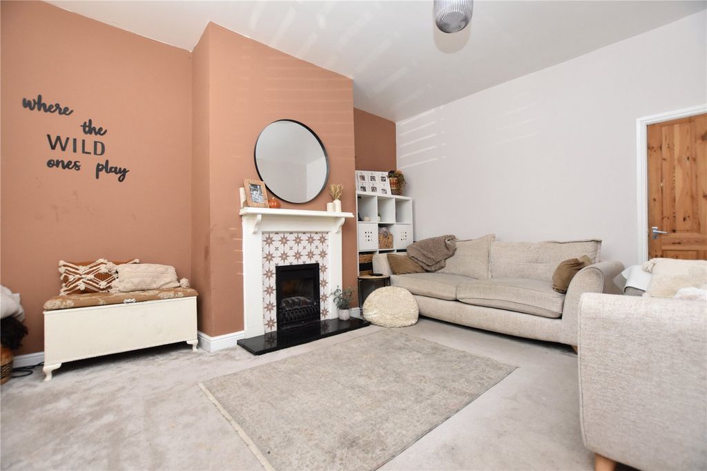Property photo 2 of 17 Picture No. 02