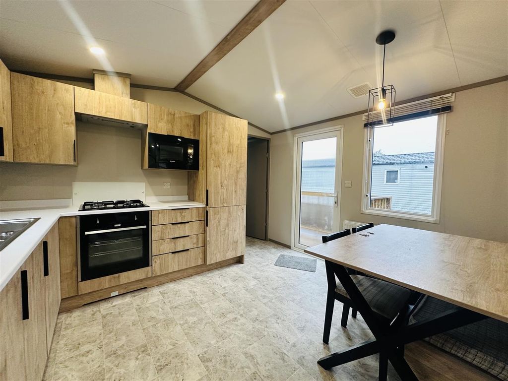 Property photo 2 of 14 Img_0759.Jpeg