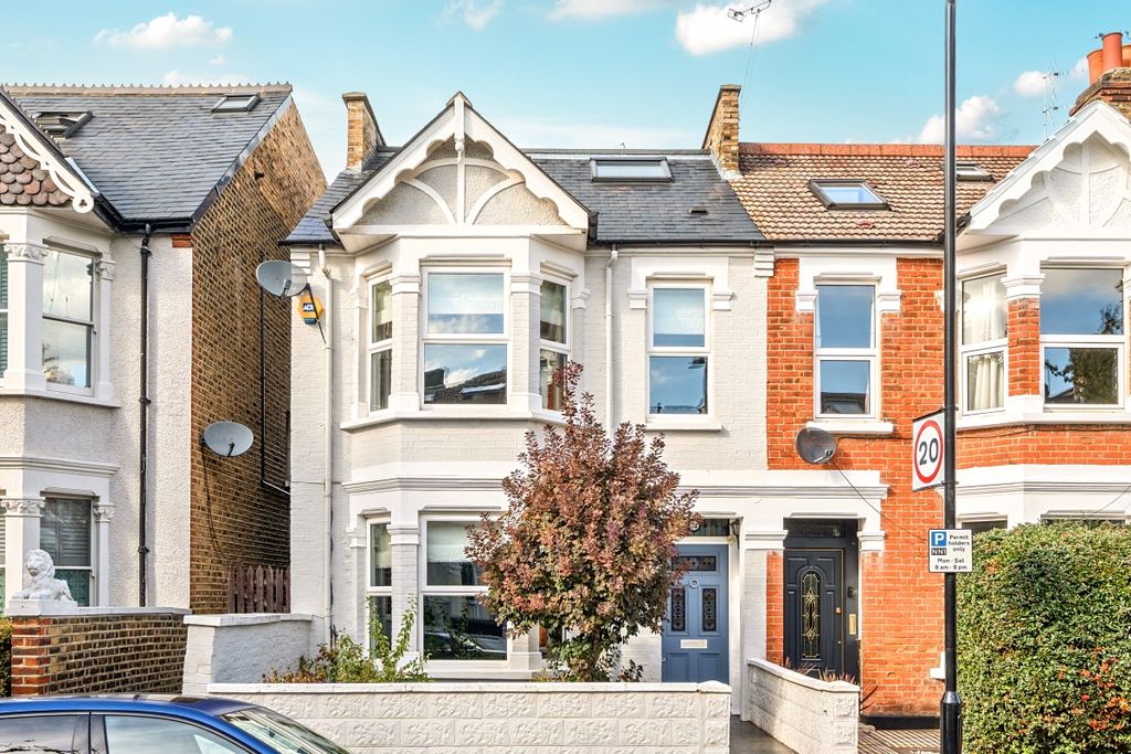 Property photo 1 of 17