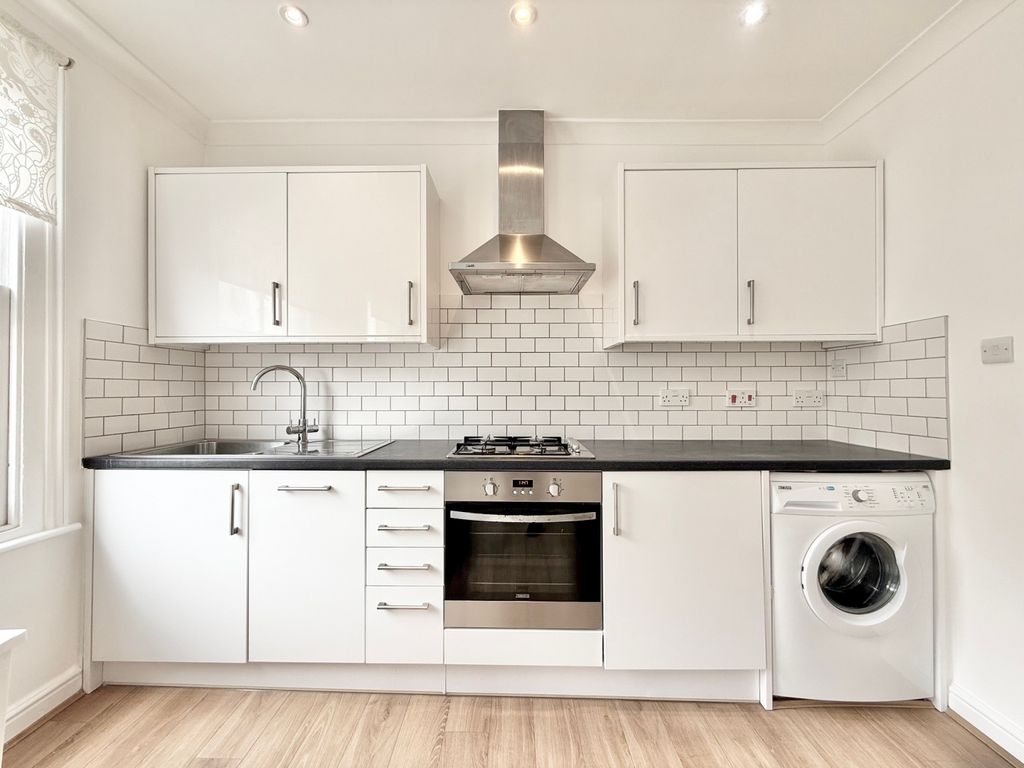 Property photo 2 of 18 Gallery