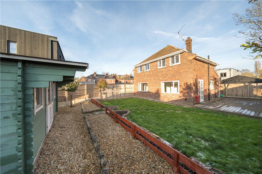 Property photo 2 of 17 Picture No. 18