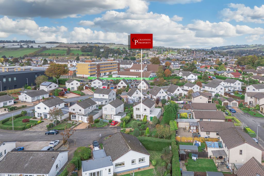 Property photo 3 of 35