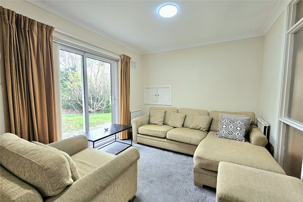 Property photo 3 of 19 Picture No. 07