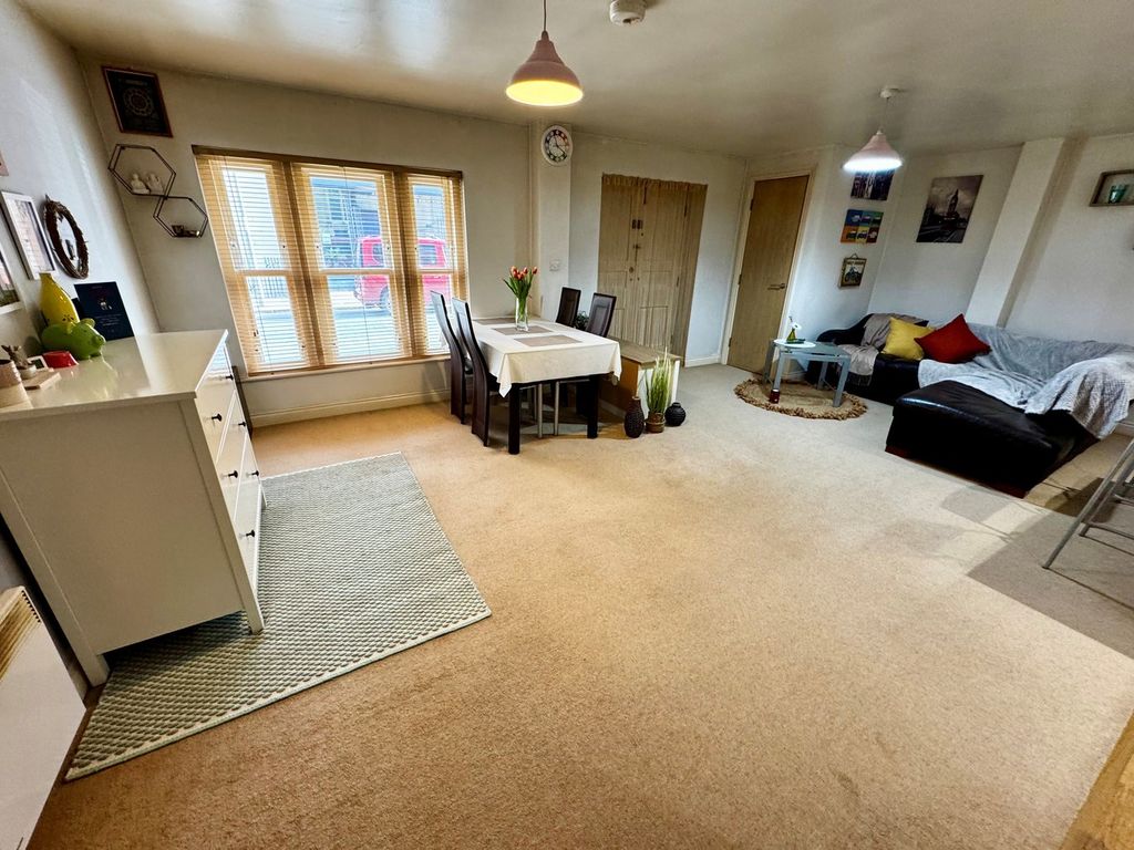 Property photo 3 of 9