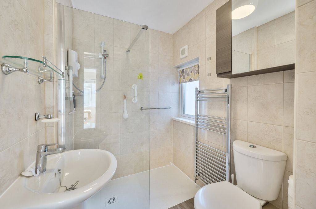 Property photo 3 of 14 1349749-6-68Beeaa...