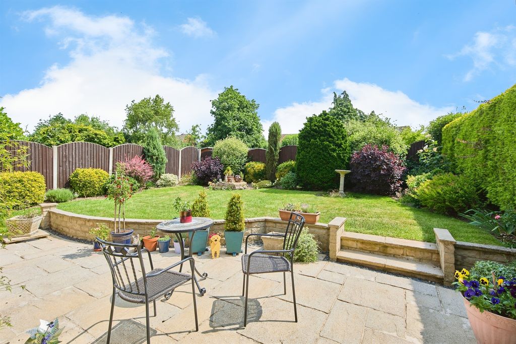 Property photo 2 of 16
