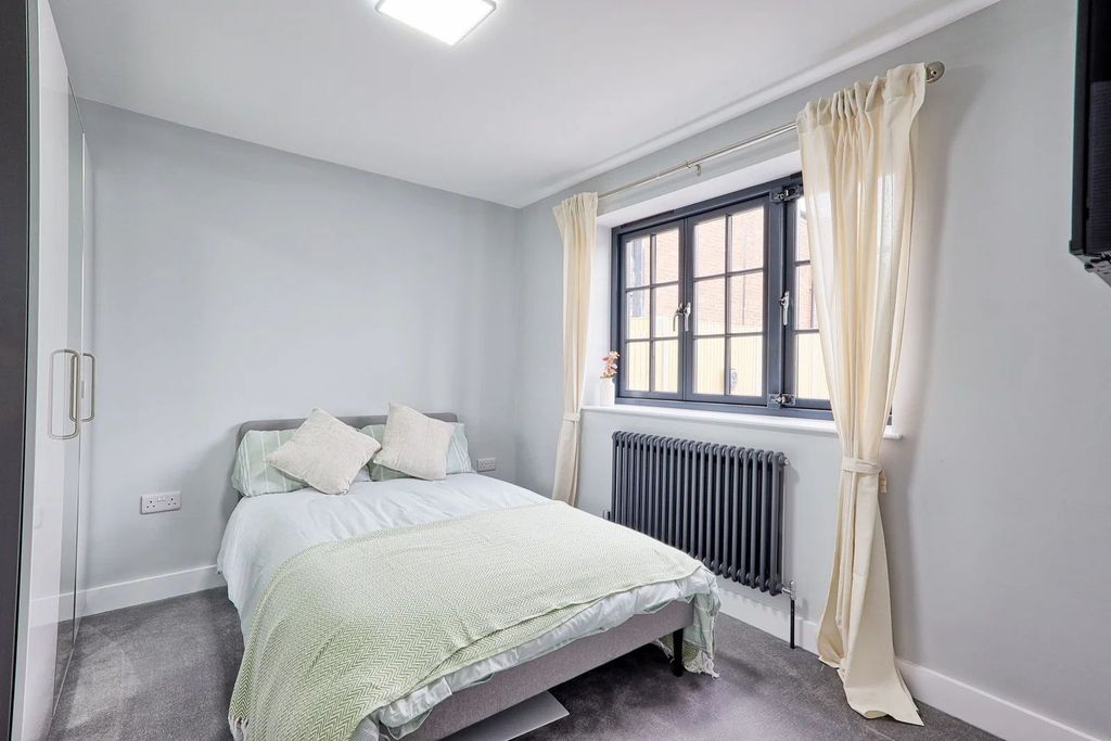 1 bed flat for saleCoxs Yard, Braintree CM7 photo 5