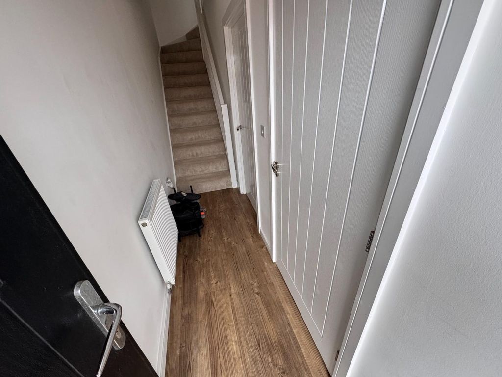 Property photo 2 of 20 Hall