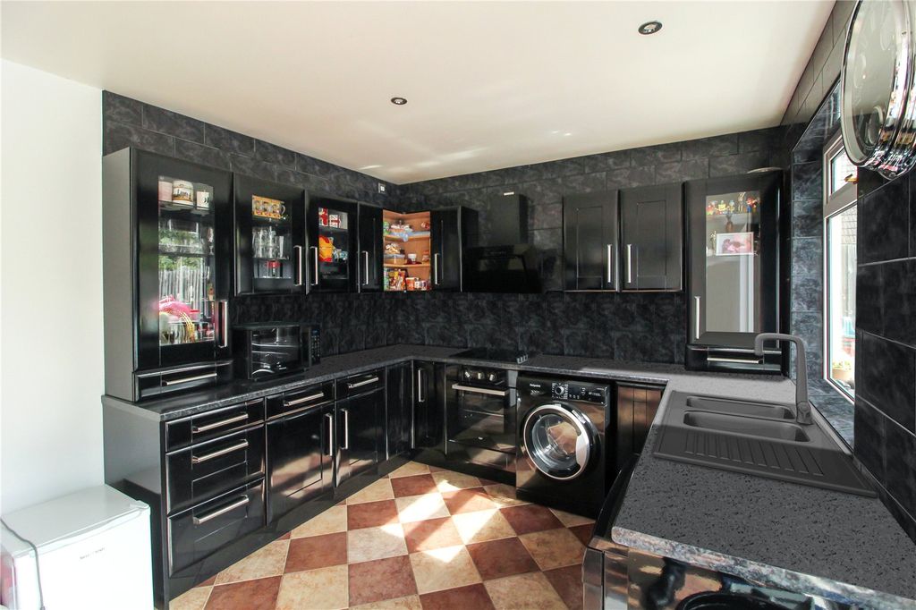 Property photo 3 of 11 Picture No. 07