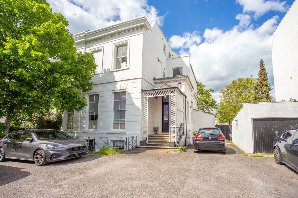 Property photo 2 of 12 Picture No. 33