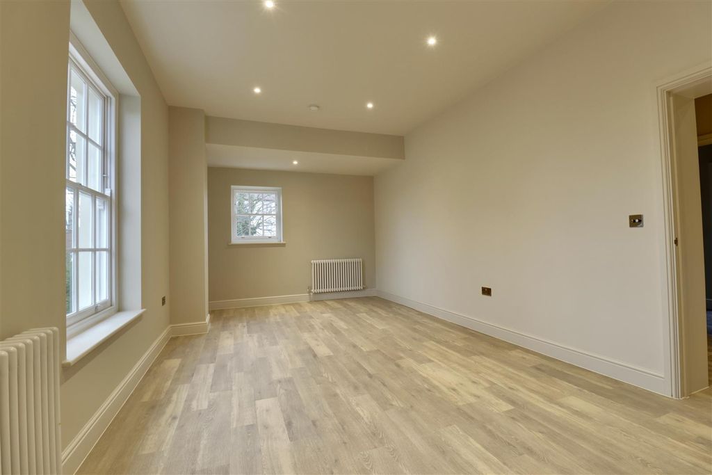 Property photo 3 of 12 4208C5Fd-F635-49F3-8A4F-C853D97Acc7C_1_201_A.Jpeg