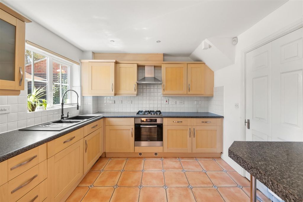 Property photo 3 of 17