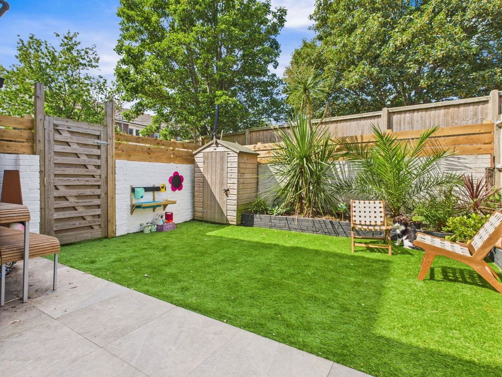 Property photo 2 of 19