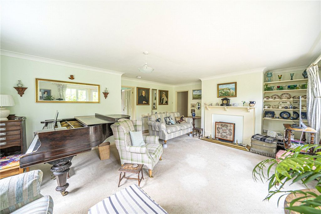 Property photo 3 of 12 Sitting Room