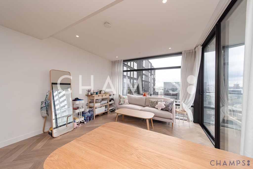 Property photo 1 of 31 2 Bed Flat For Sale Principal Place, London Ec2A