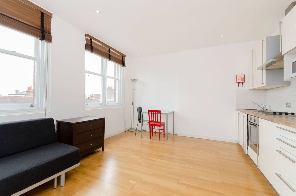 Property photo 1 of 7